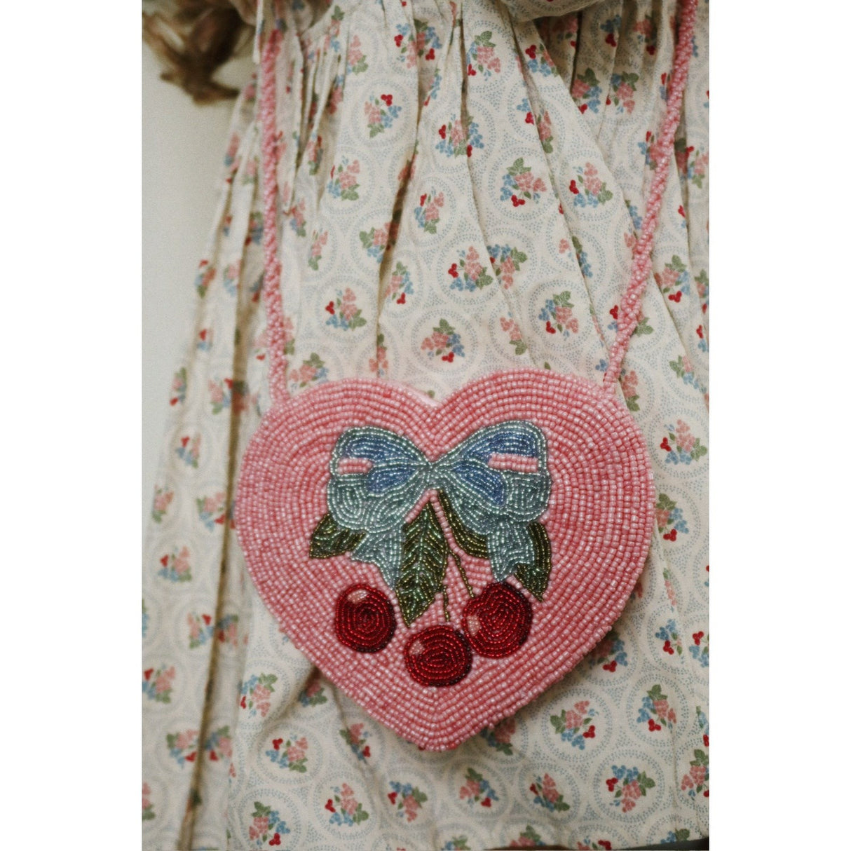 Konges Sløjd Amarena Beaded Heart Veske
