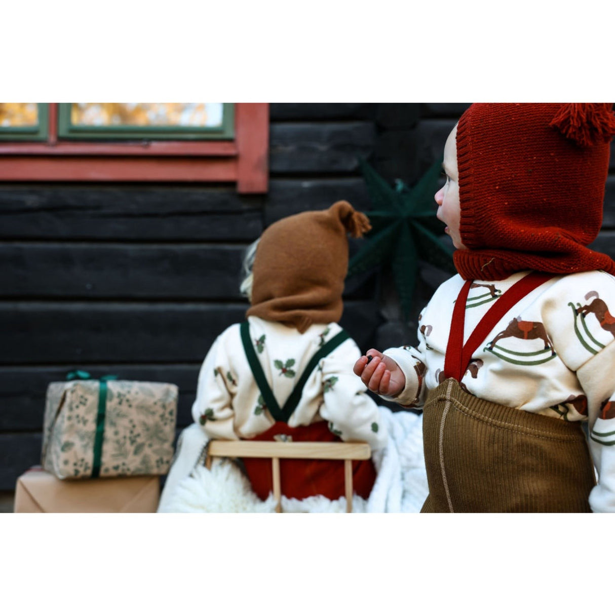 Silly Silas Maple Leaf With Dark Forest Green Footed Strømpebukser Christmas Edition