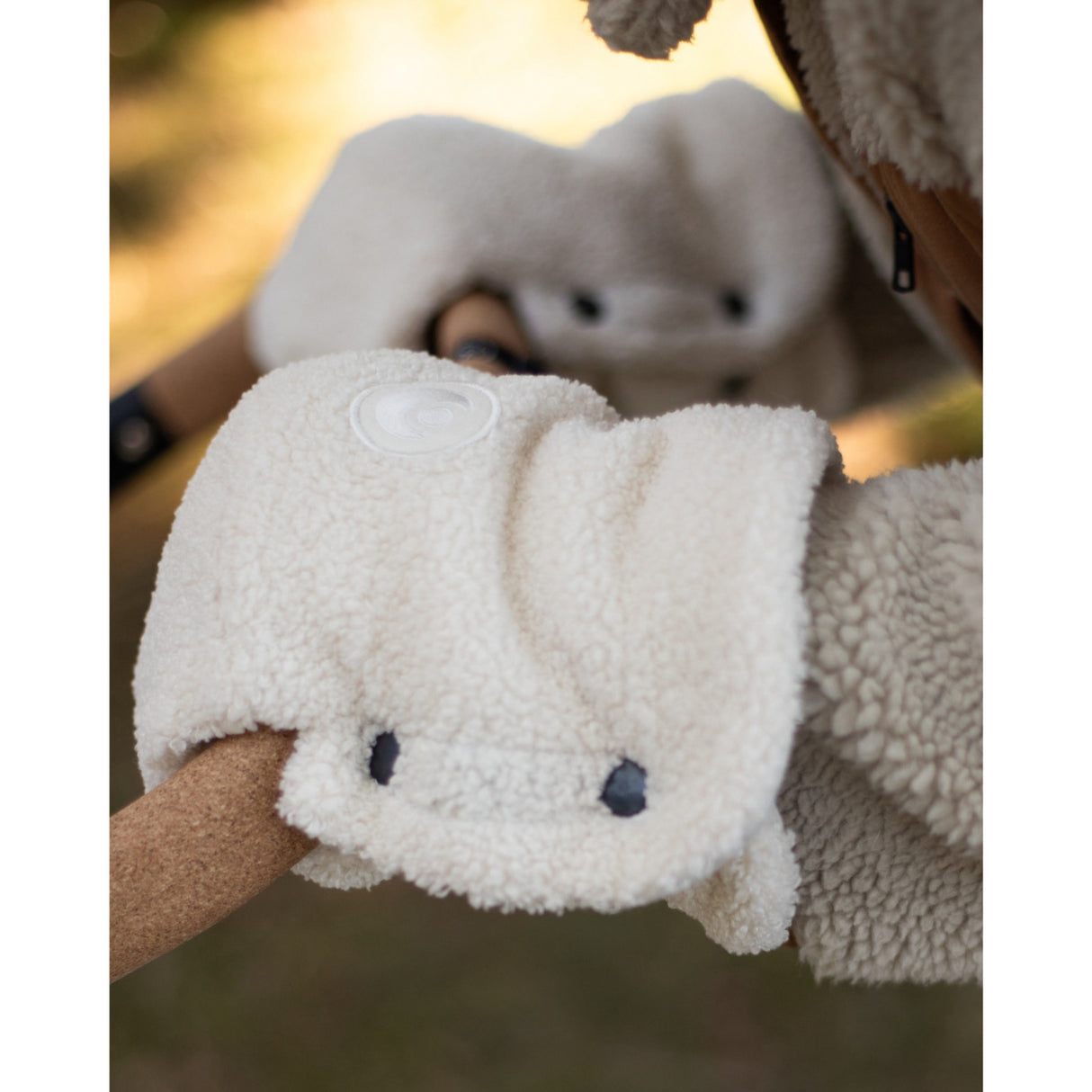 Easygrow Ivory Handmuff Teddybjørn