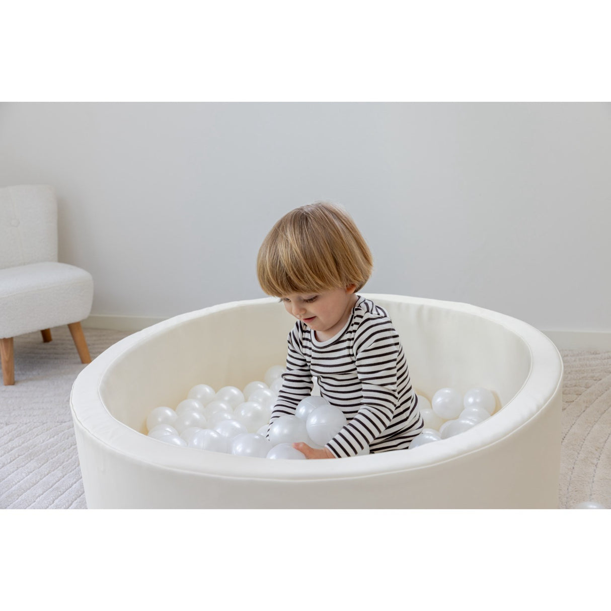 Tumble Time Vanilla Ball Pool i Vegan PU ø90cm 150 stk. Baller
