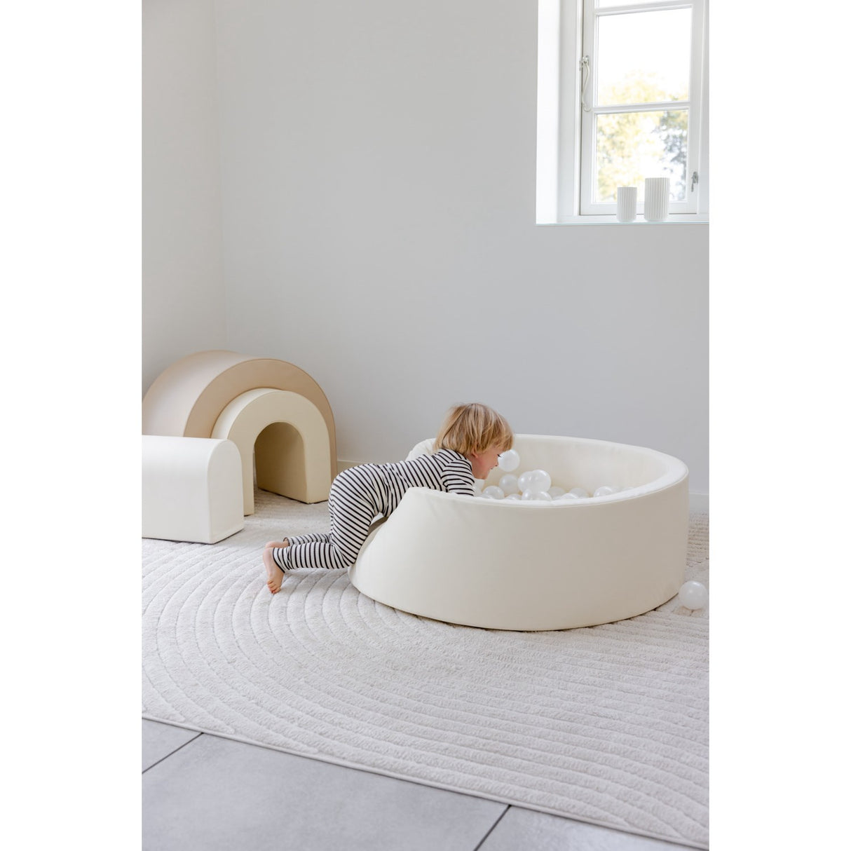 Tumble Time Vanilla Ball Pool i Vegan PU ø90cm 150 stk. Baller