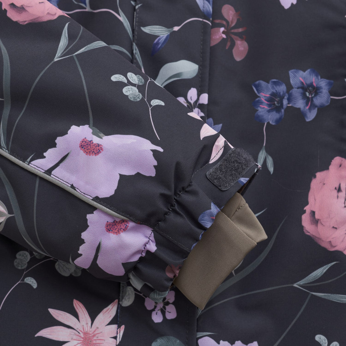 En Fant Ebony Flydress W. Frills