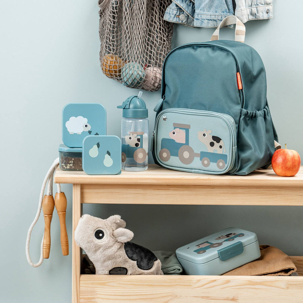 DonebyDeer Tiny Farm Blue Drikkeboks Med Sugerør 350 Ml