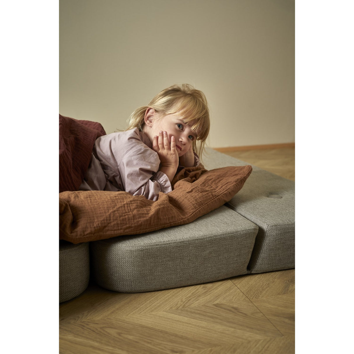 by KlipKlap Camel Brown Sengetøy