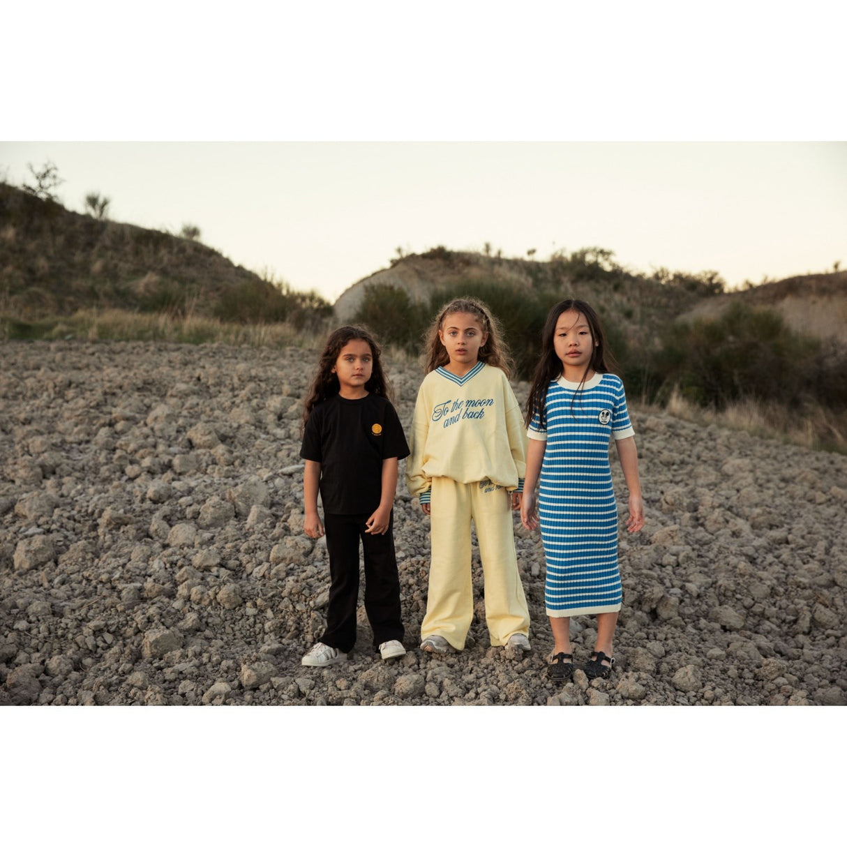 Mini Rodini Yellow To The Moon Emb Collegegenser