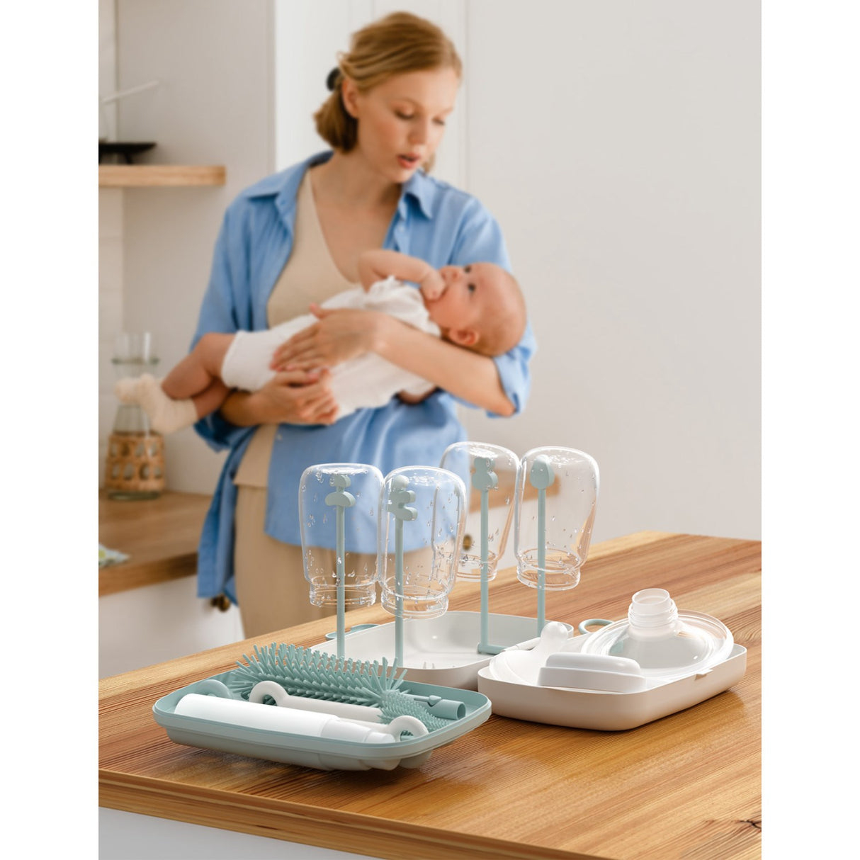 Momcozy Green 7 In 1 Baby Flaske Brush Sett