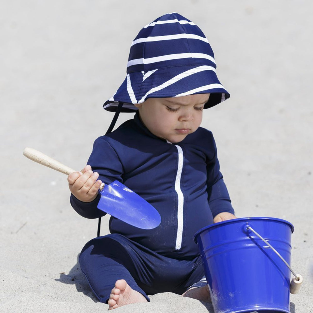 Petit Crape Blue/White Frey Solhat