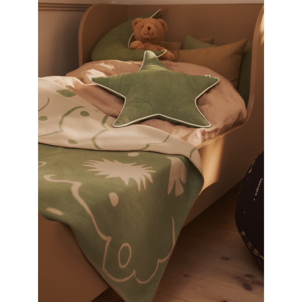 Ferm Living Tea Green/Parchment Skye Teppe