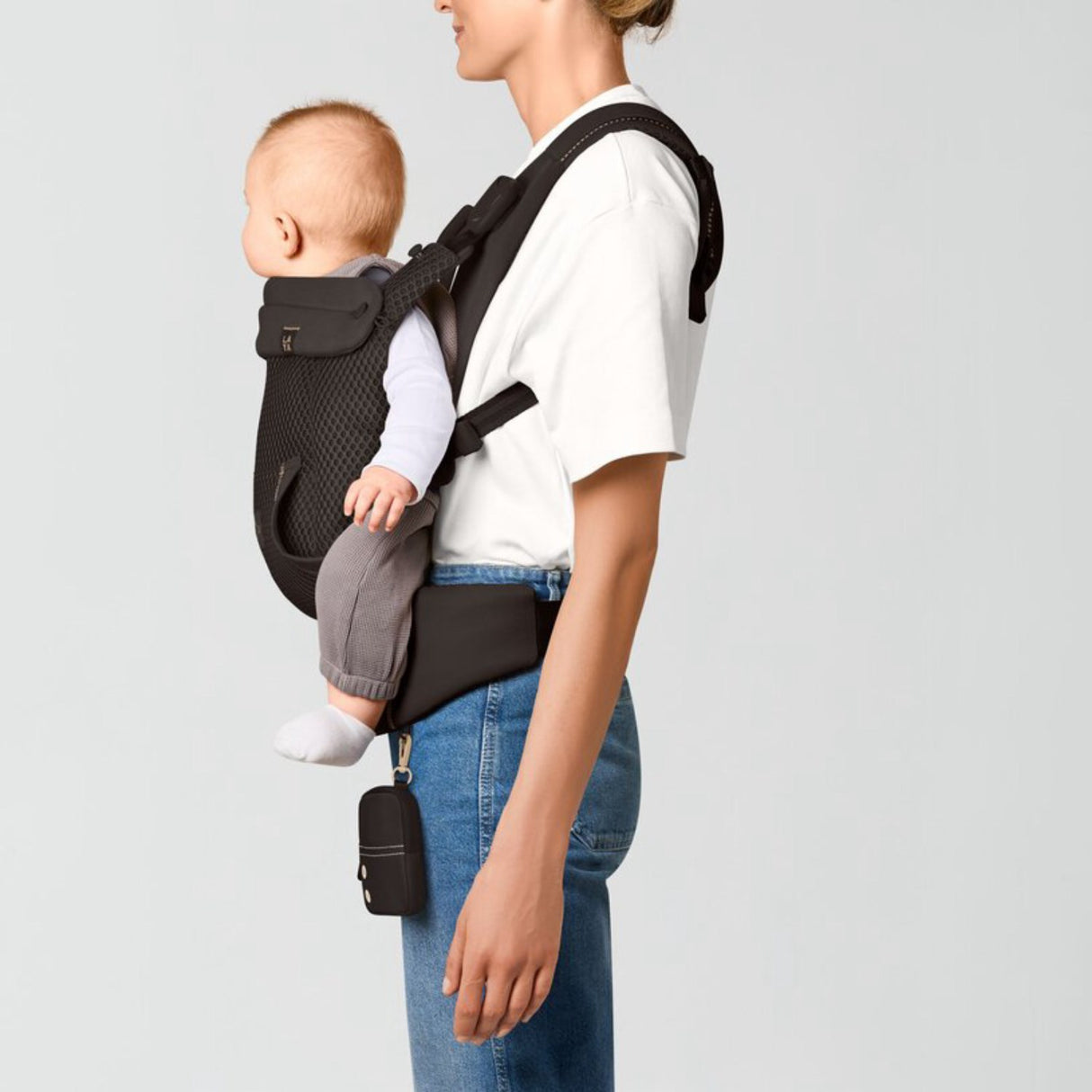 Cybex Chocolate Brown Laya Carrier