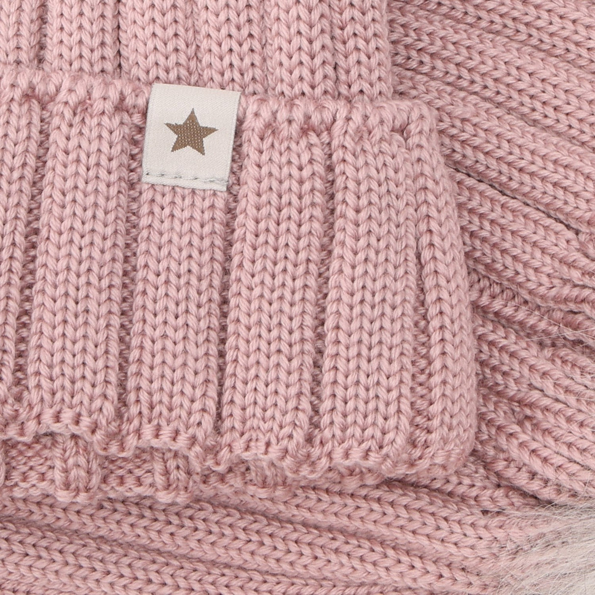 Huttelihut Woodrose Lue Strikk Alpaca Pompom