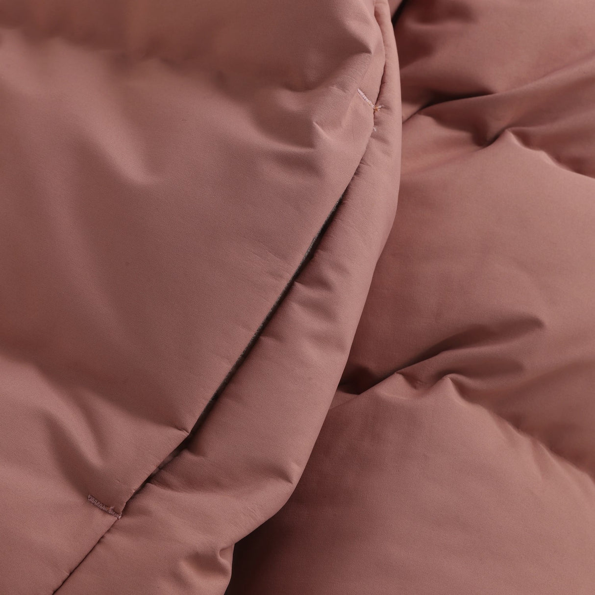 En Fant Burlwood Jakke Quilt, Solid