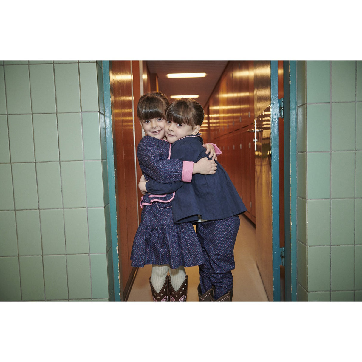 COPENHAGEN COLORS Navy Flower Aop Printed Navy Flower Bukser