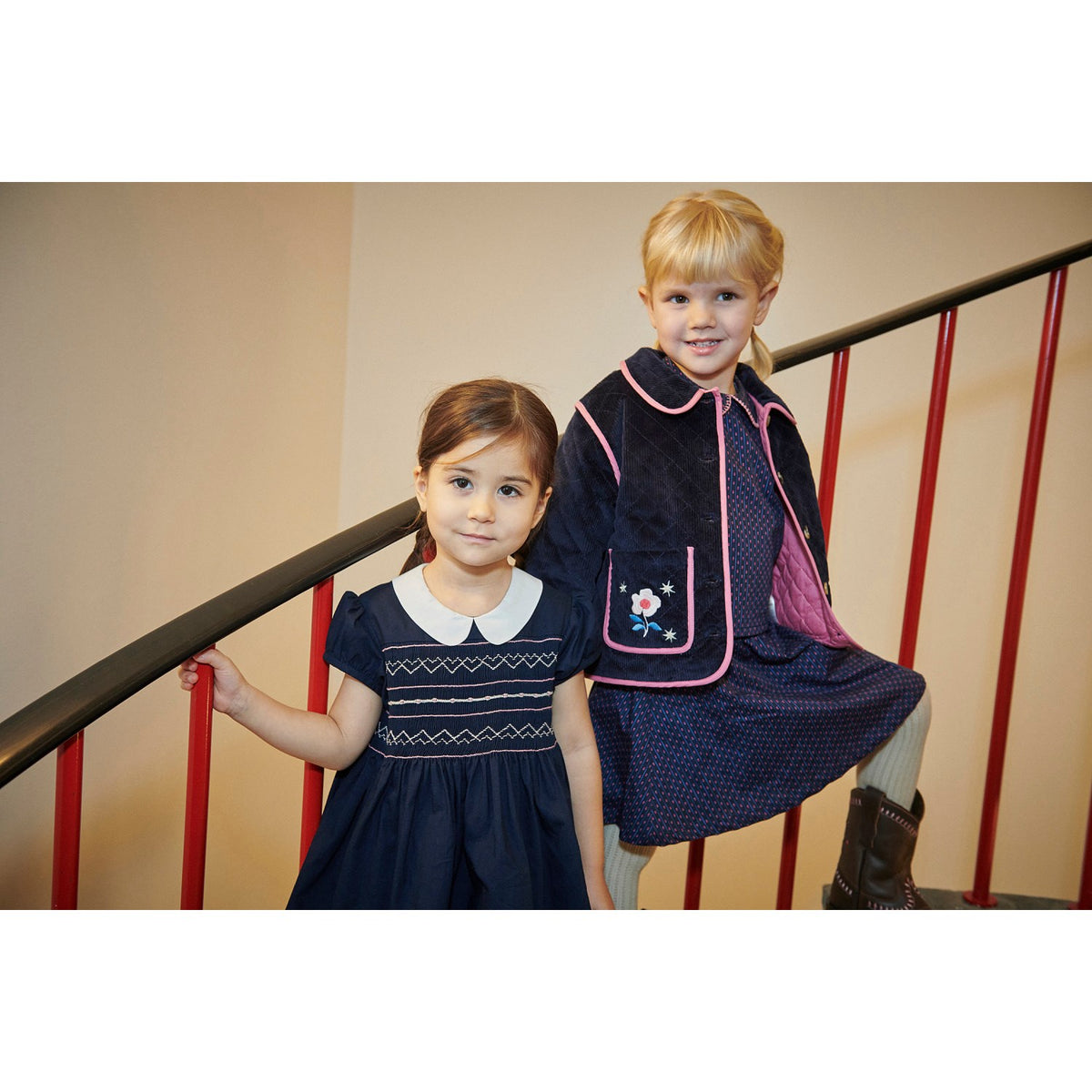 COPENHAGEN COLORS Navy Comb. Kjole M/ Handmade Smock Embroidery