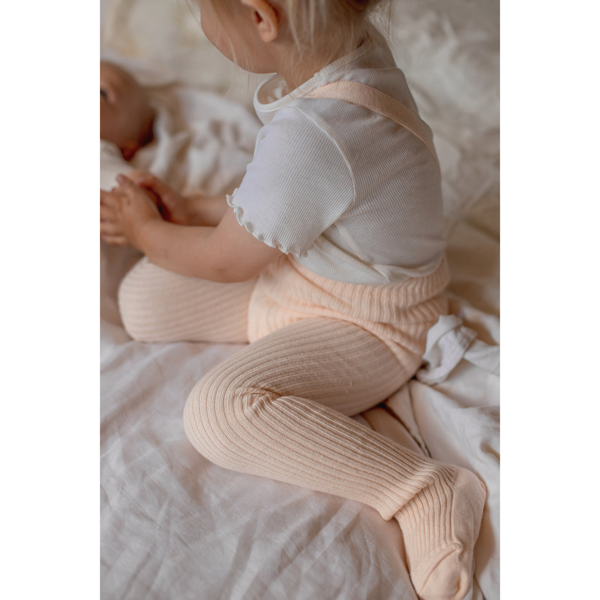 Silly Silas Hippy Footed Strømpebukser Med Braces Silky Peach