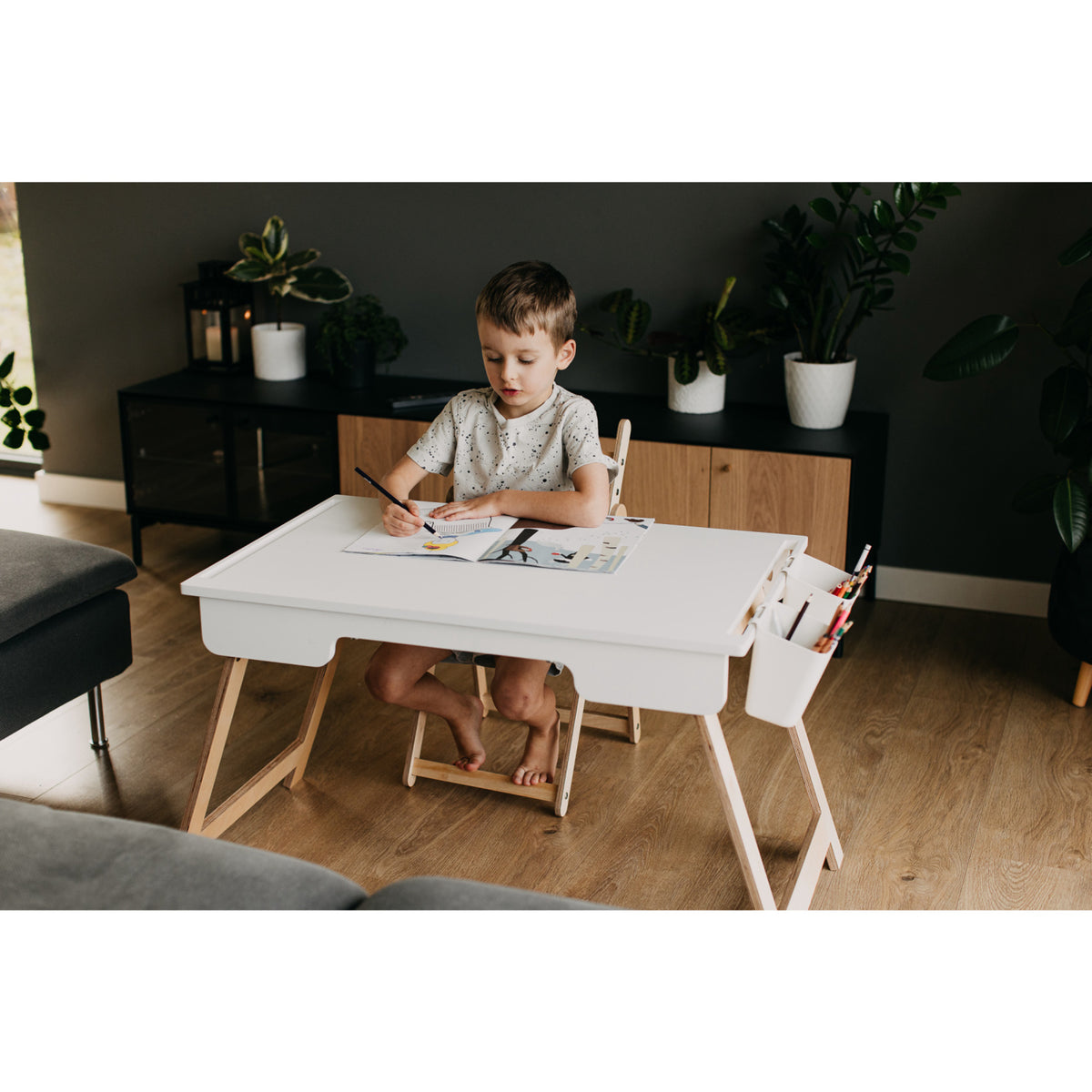 Duck Woodworks White Sensory Table Full Surface