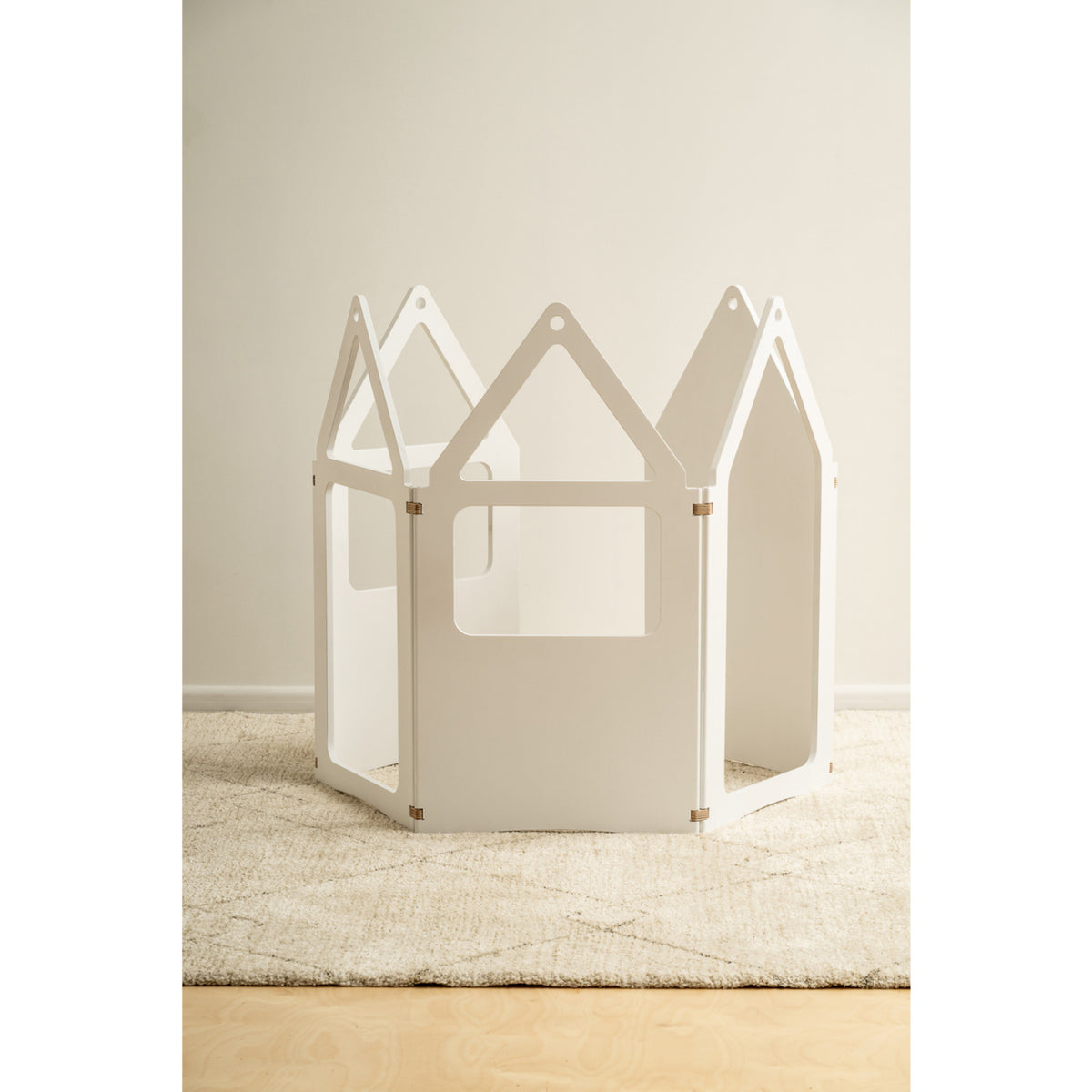 Duck Woodworks White Zig Zag House Plus