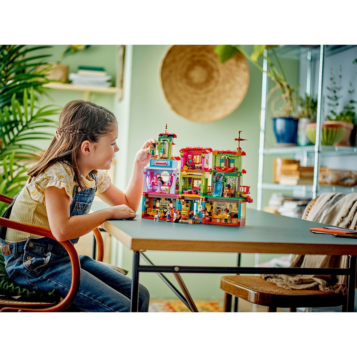 LEGO® Disney™ Det magiske madrigalhuset
