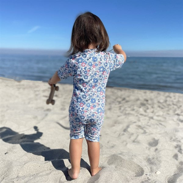 Petit Crabe Betsy B Natsu Heldrakt Liberty© fabric