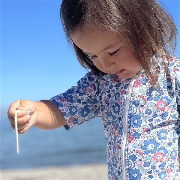 Petit Crabe Betsy B Natsu Heldrakt Liberty© fabric