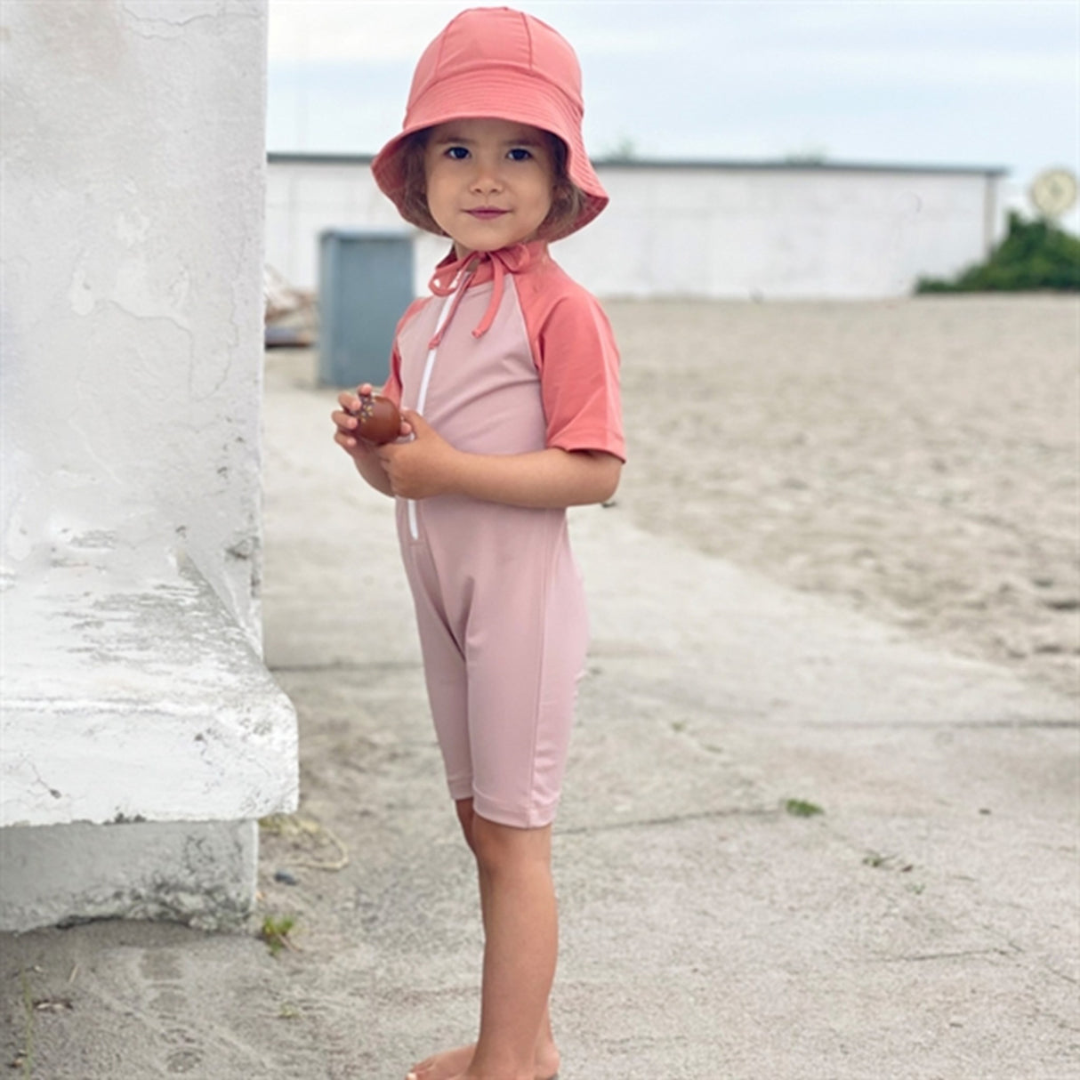 Petit Crabe Rose Nude/Morocco Multi Color Heldragt m. Lynlås