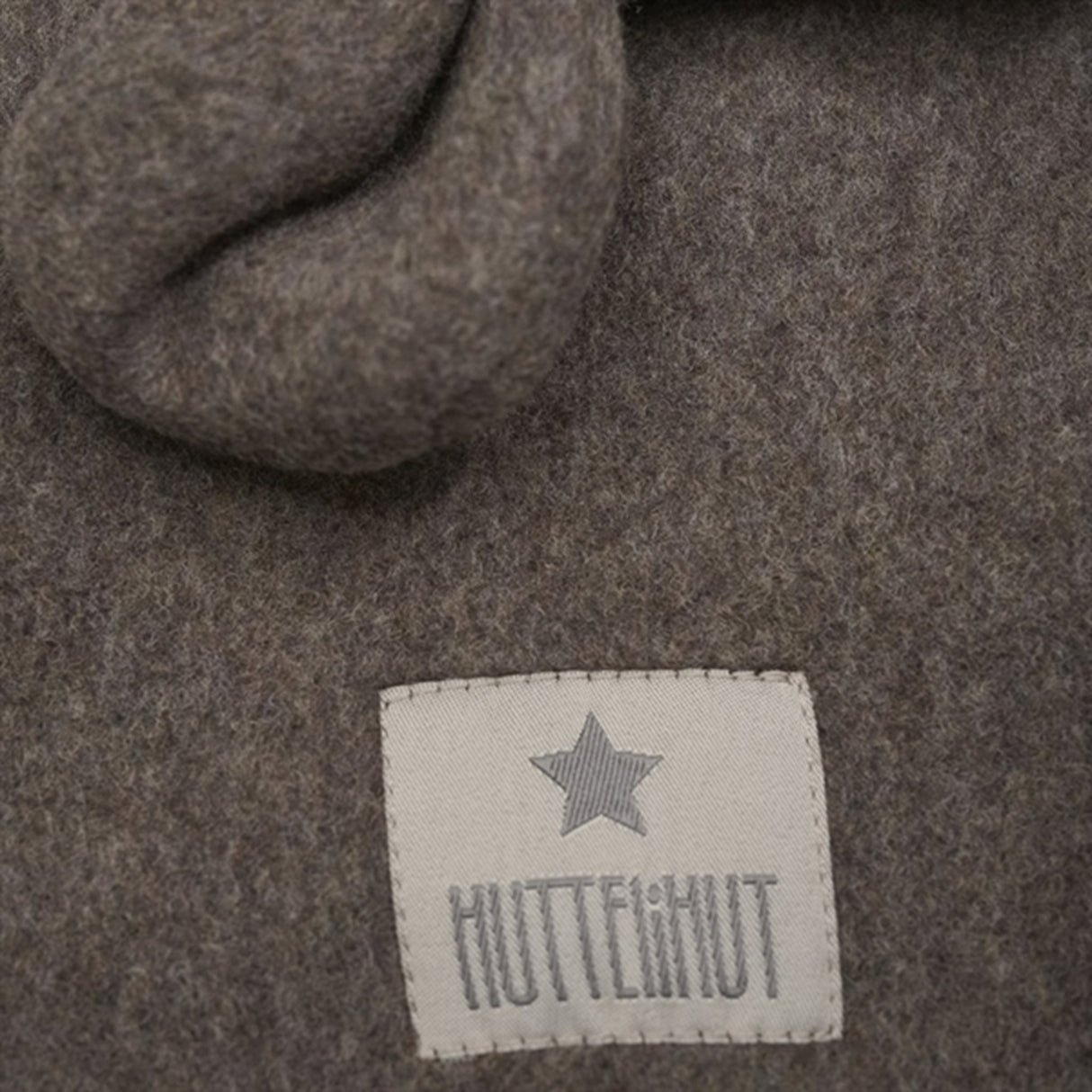 Huttelihut X Luksusbaby Bomull Fleece Elefantlue Brown
