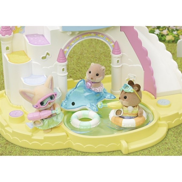 Sylvanian Families® Barnehagevenner - Svømmebasseng Trio