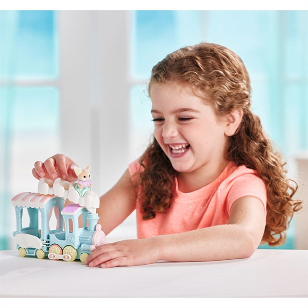 Sylvanian Families® Flygende Sky Regnbuetog