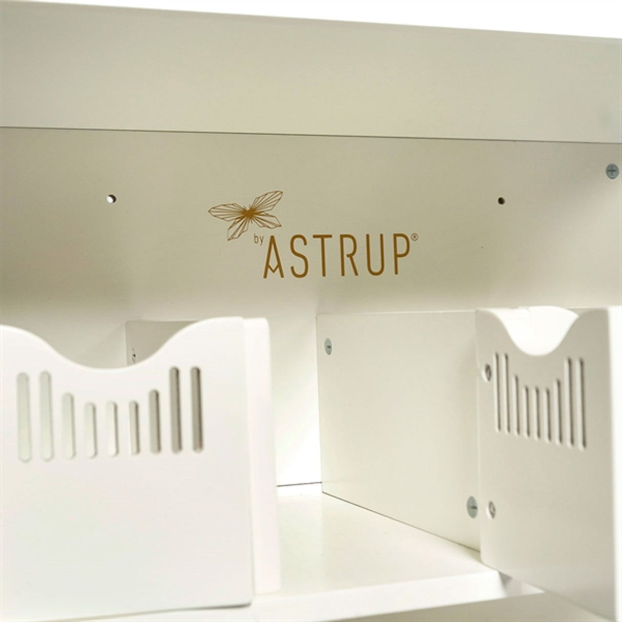 by Astrup Hesteboks til Vegg til Kæphest