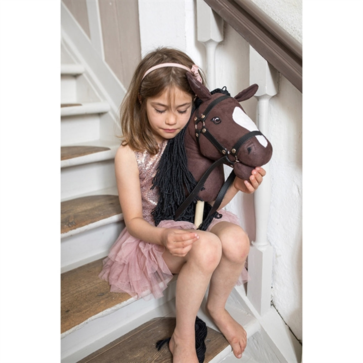 by Astrup Gal Heste med Åpen Munn Brun