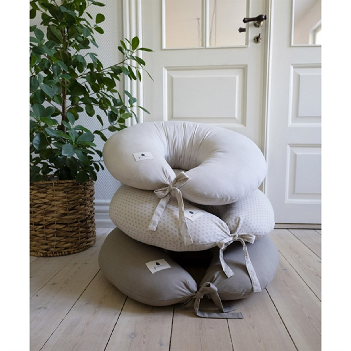 Pine Cone Ammepute Nora Natura