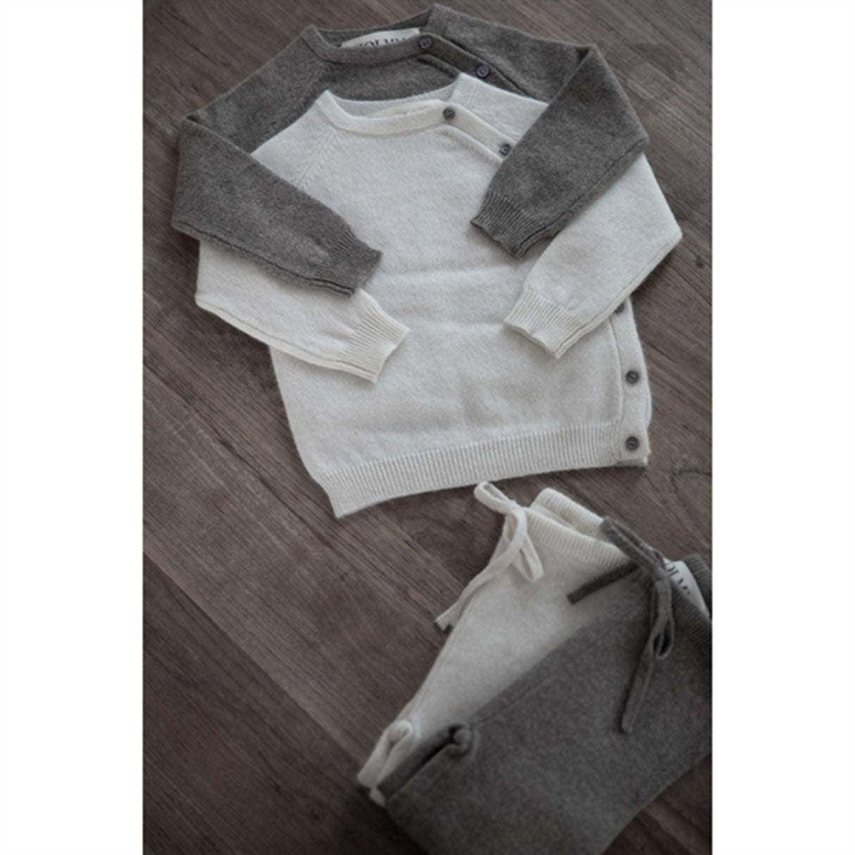 HOLMM Natural Doppio Cashmere Strikk Trøje & Bukser