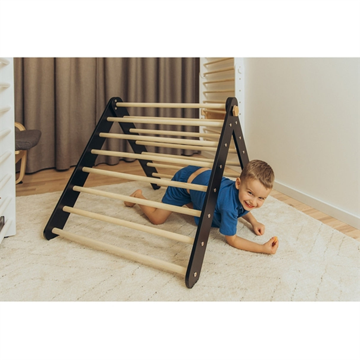 Duck Woodworks Children Wardrobe with Drawers 2