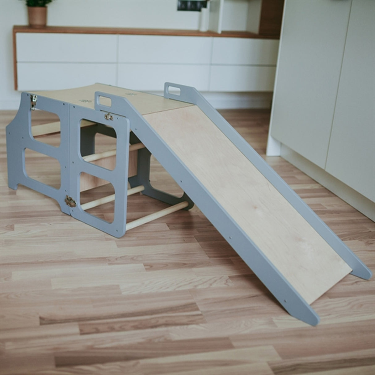 Duck Woodworks Foldable Kitchen Tower w. Slide Grey 5