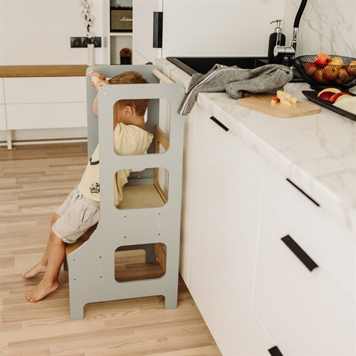 Duck Woodworks Foldable Kitchen Tower Grey 4