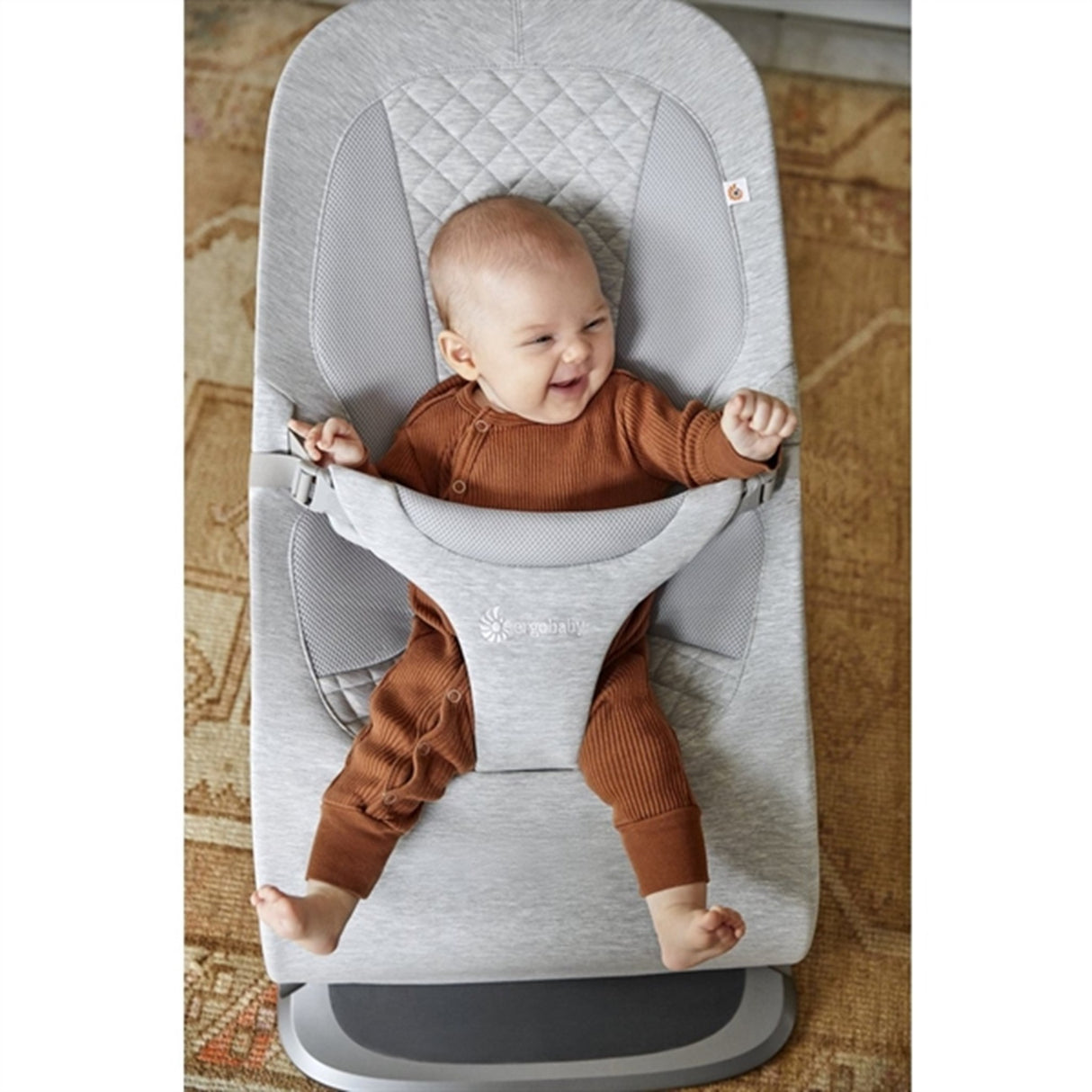 Ergobaby Evolve 3-I-1 Hvilestol Light Grey
