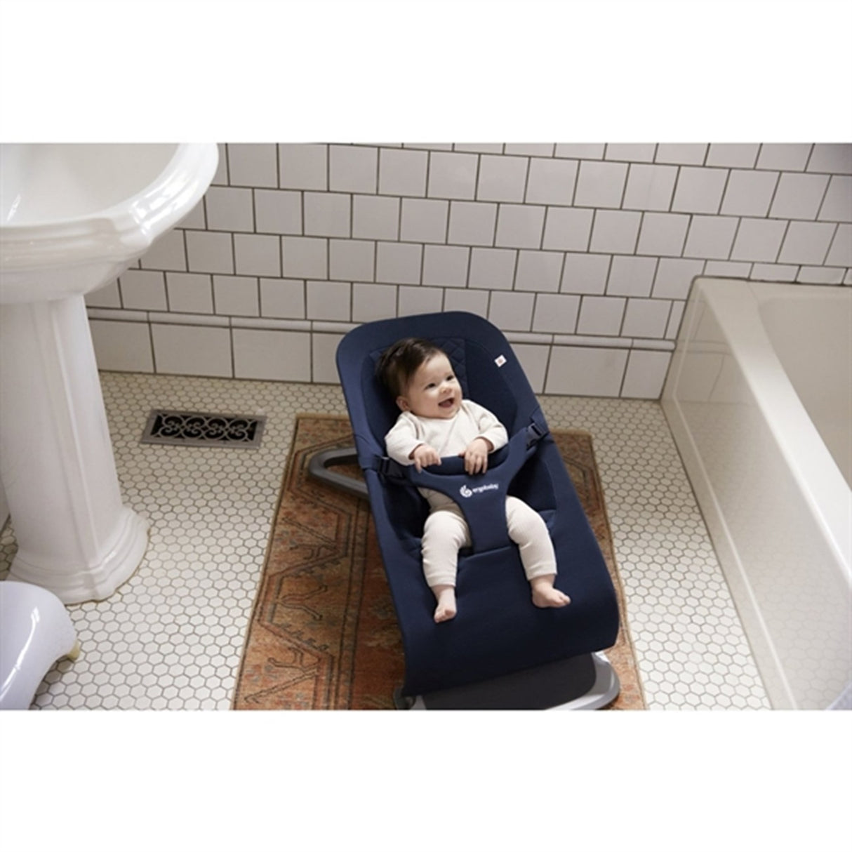 Ergobaby Evolve 3-I-1 Hvilestol Midnight Blue