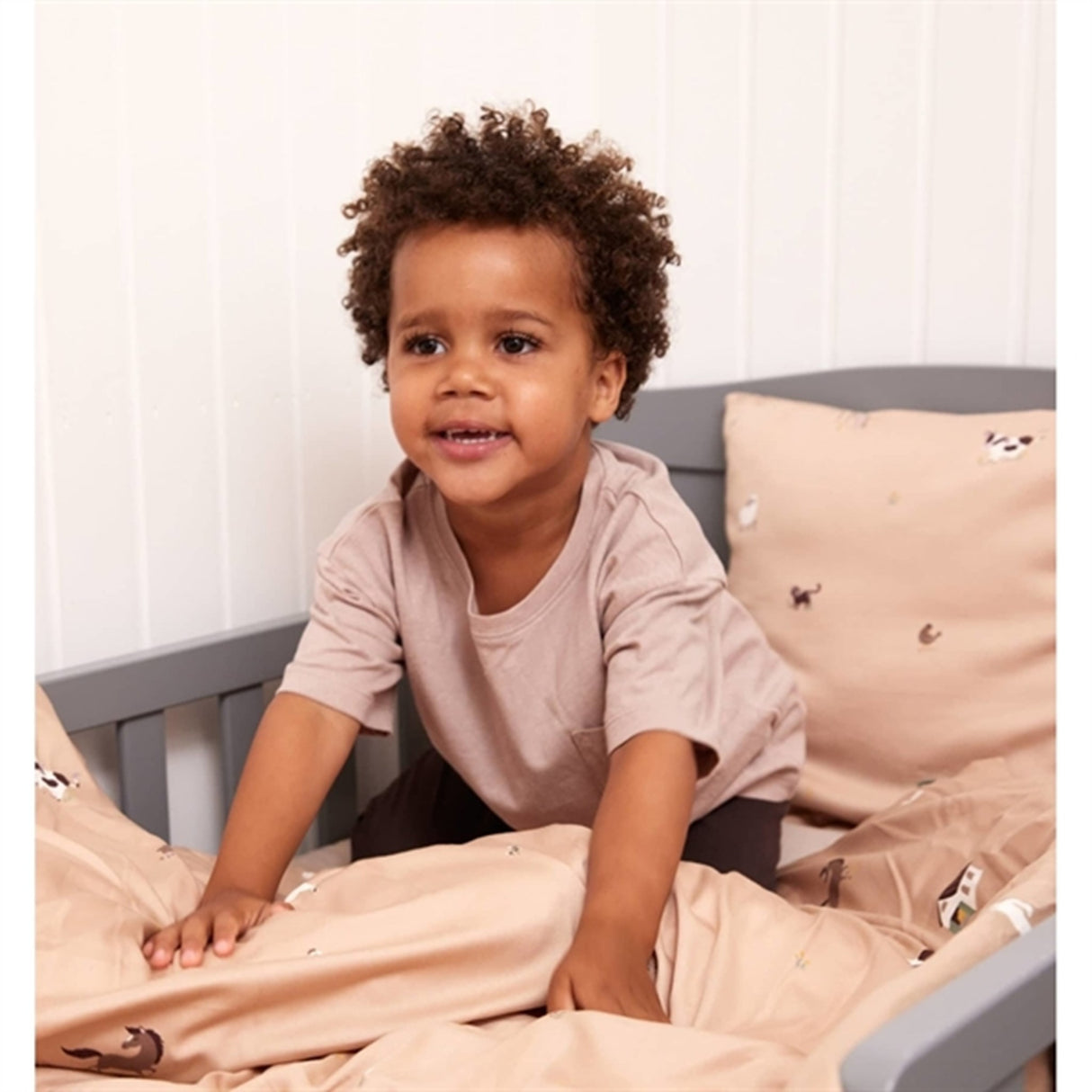 FILIBABBA Sengetøy Magic Farm