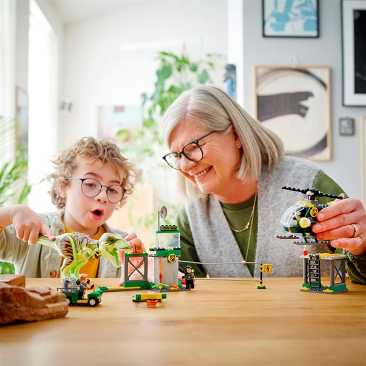 LEGO® Jurassic World™ T. rex på Rømmen