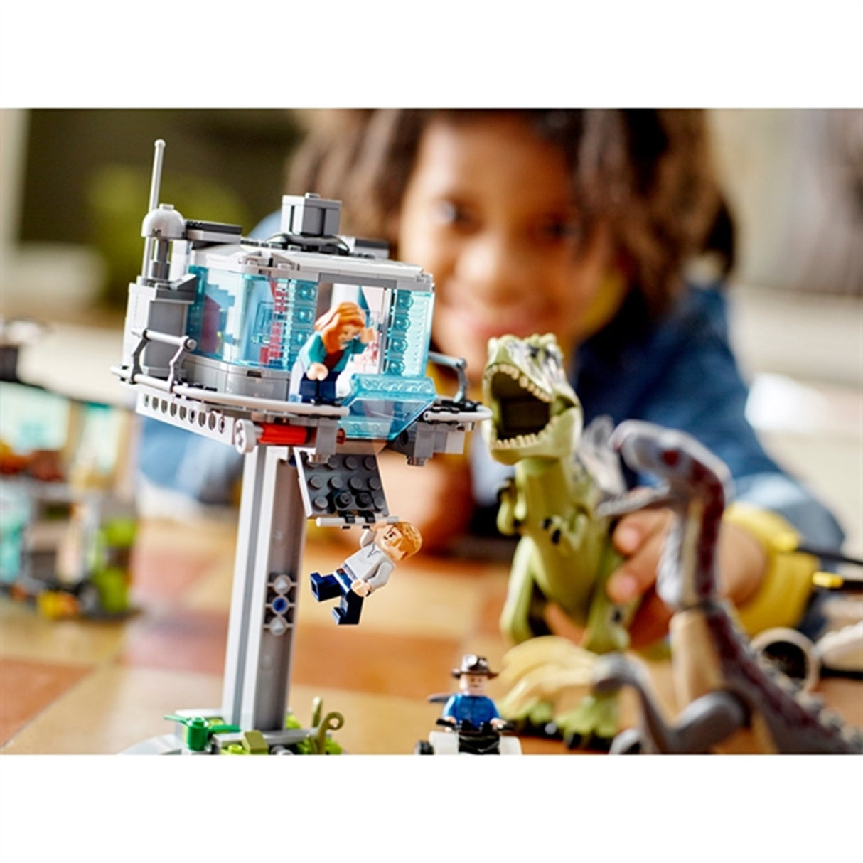 LEGO® Jurassic World™ Giganotosaurus og Therizinosaurus Angriper