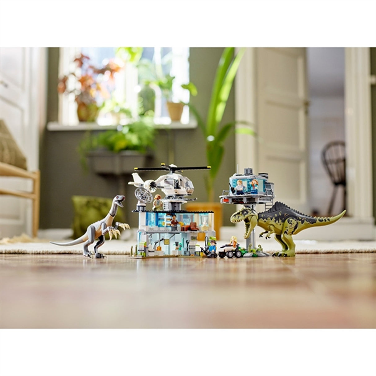 LEGO® Jurassic World™ Giganotosaurus og Therizinosaurus Angriper