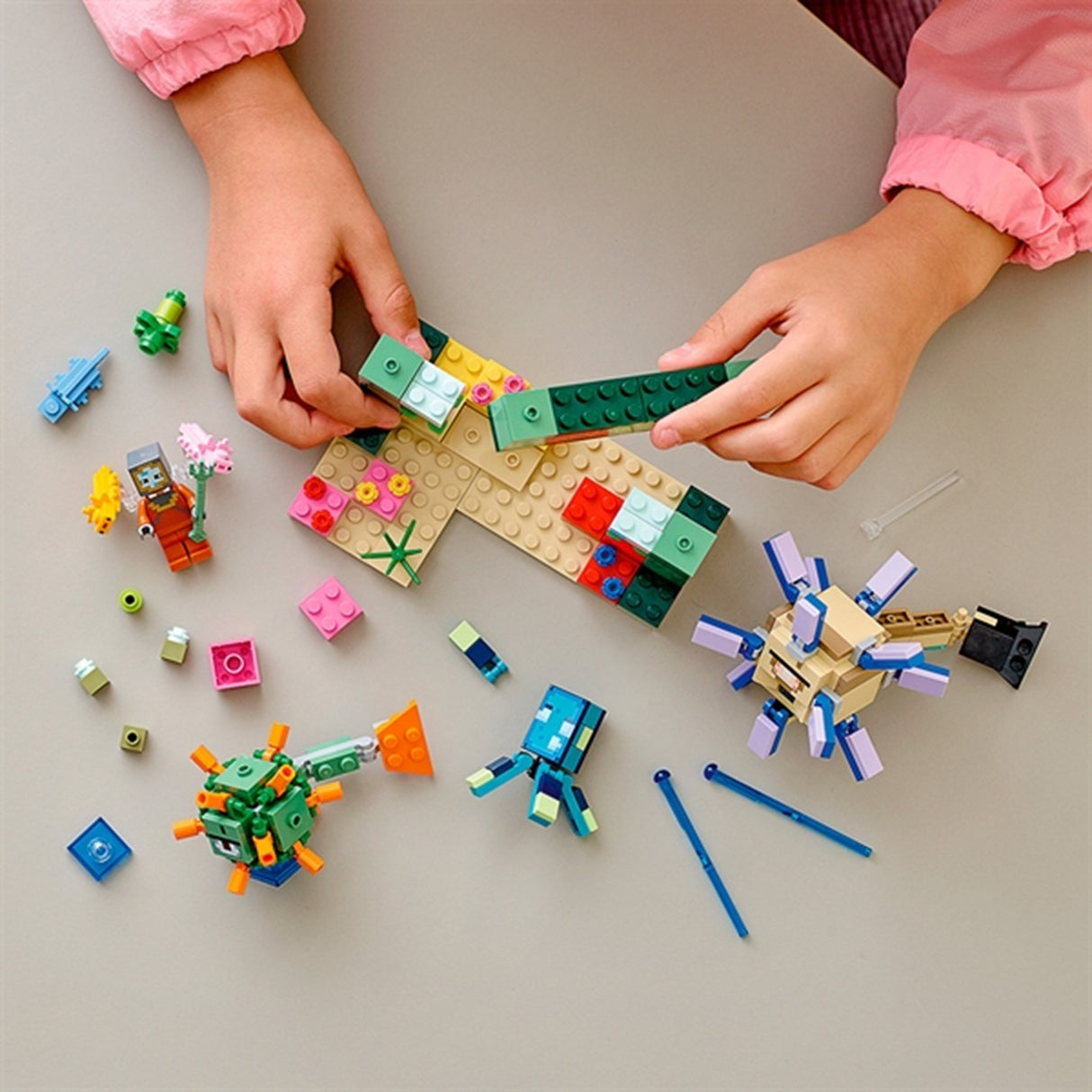 LEGO® Minecraft® Vokterslaget 4