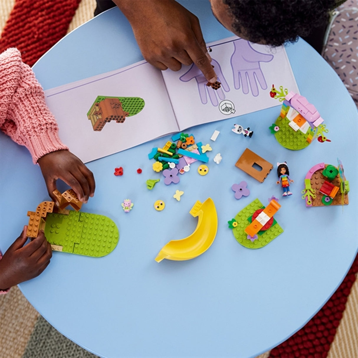 LEGO® Gabby's Dollhouse Kattealvs Hagefest