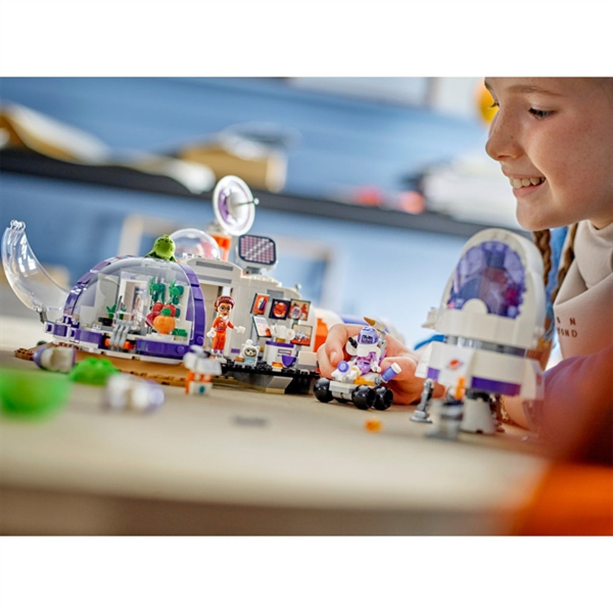LEGO® Friends Rombase og Rakett på Mars