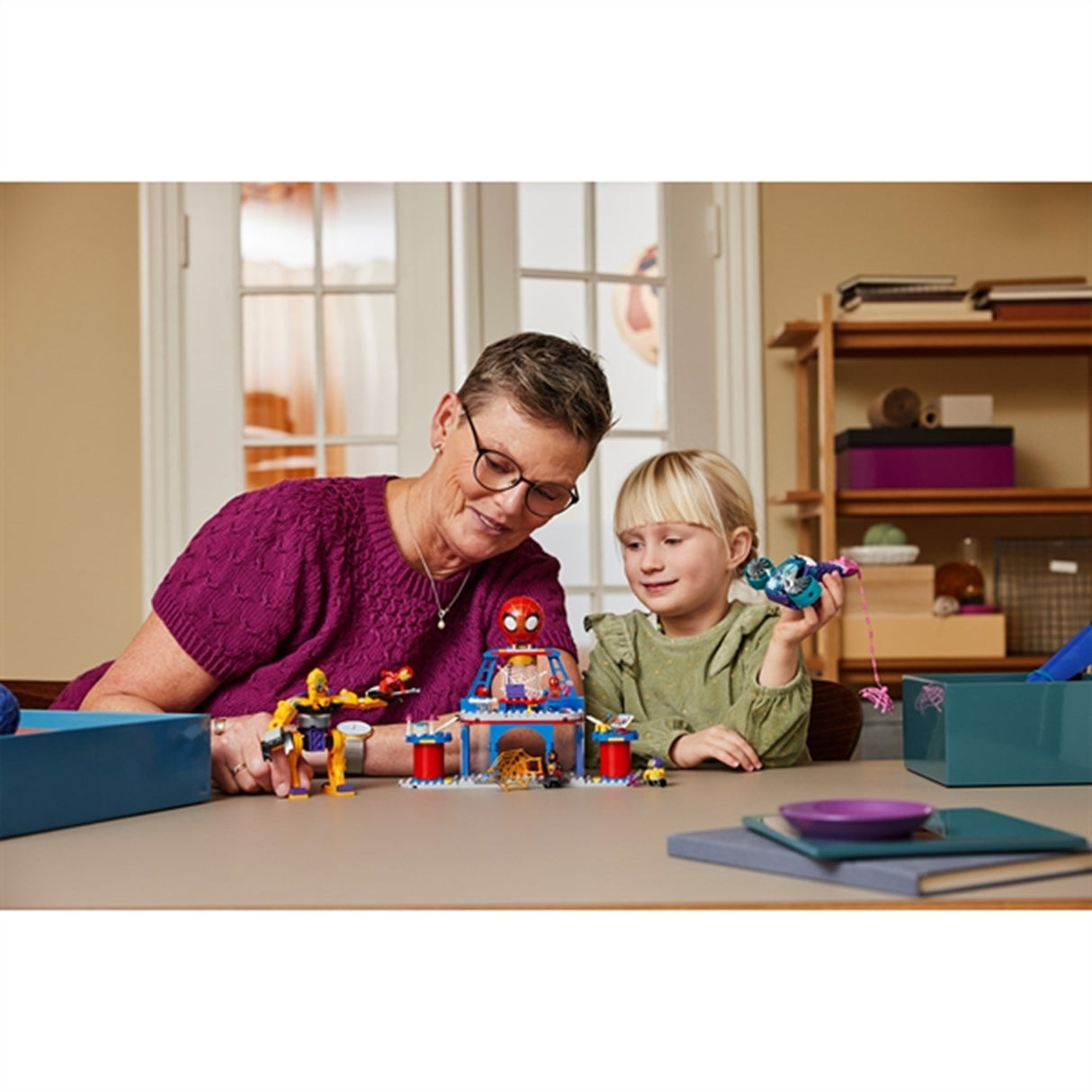 LEGO® Marvel Team Edderkoppens Spindelvev Hovedkvarter