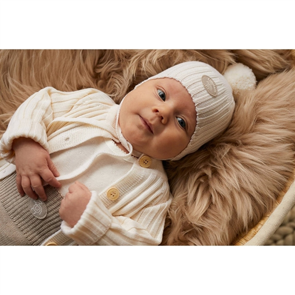 Lillelam Lue Baby Natur Cremet Hvid