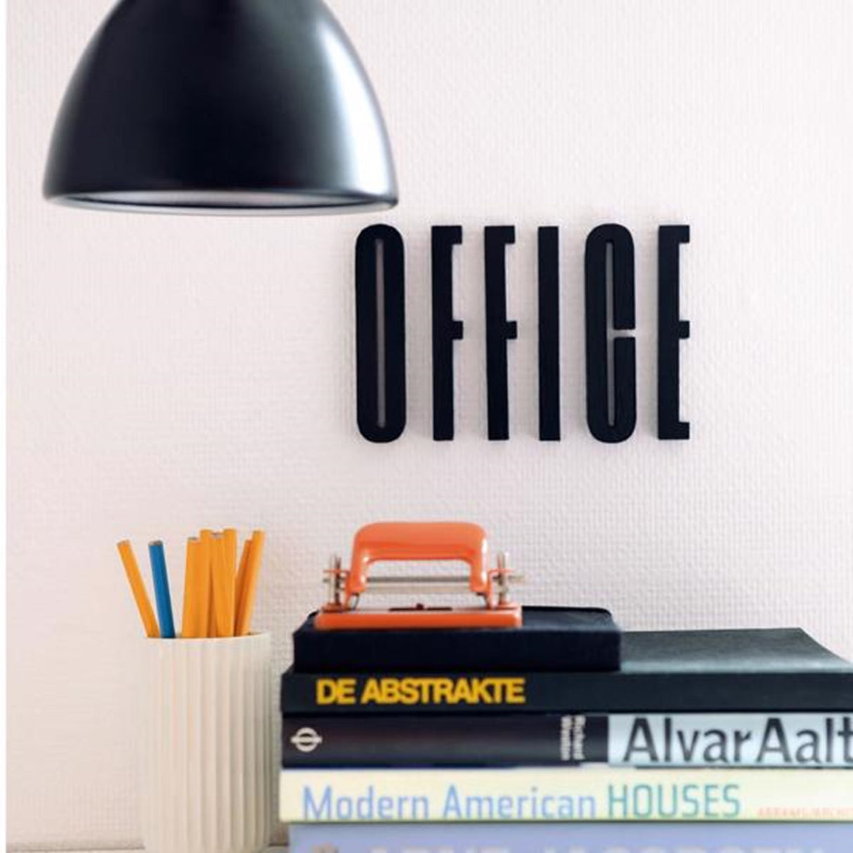 Design Letters ABC Tre bokstaver Sort