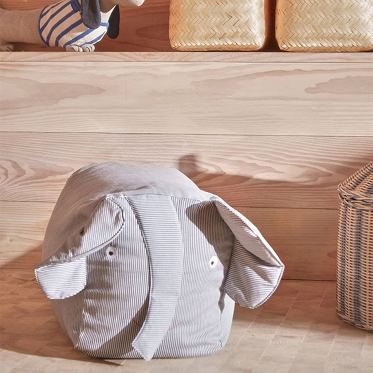 OYOY Erik Elefant Ride On