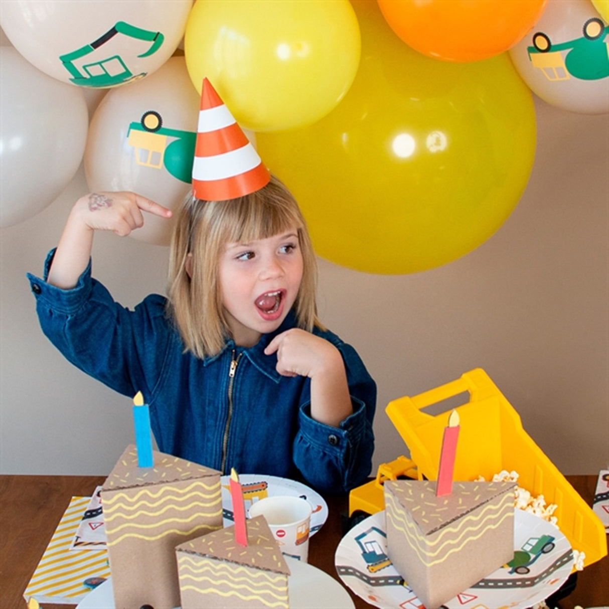 My Little Day Construction Party Hats 8 pcs