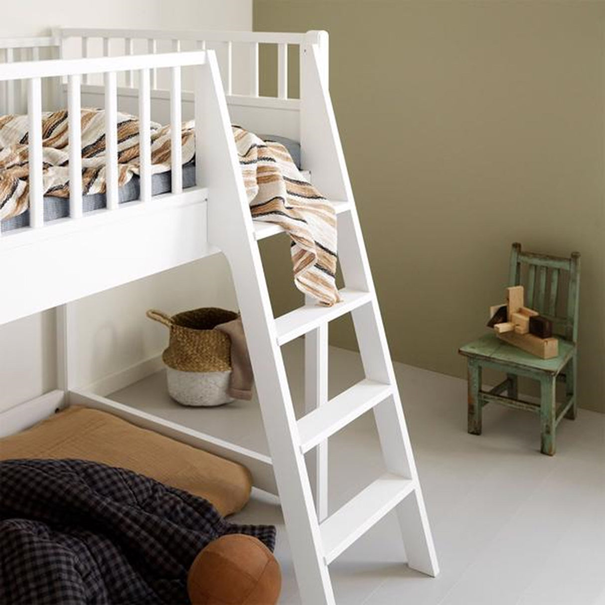 Oliver Furniture Seaside Halvhøj Seng Junior 2