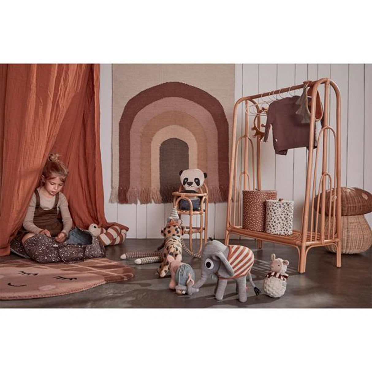 OYOY Følg Rainbow Tapestry Choko